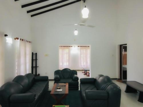 Deniyaya Hotel | Andres Bungalow