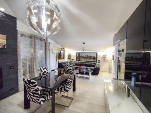 Villa Rosa Apartment | Andrew Home