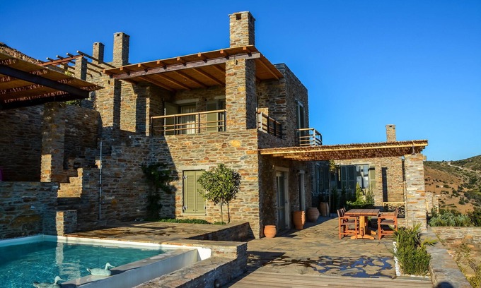 Gavrio Villa | Andros Tessera - Senior Villa