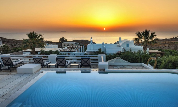 Kamari Hotel | Anema Boutique Hotel & Villas Santorini