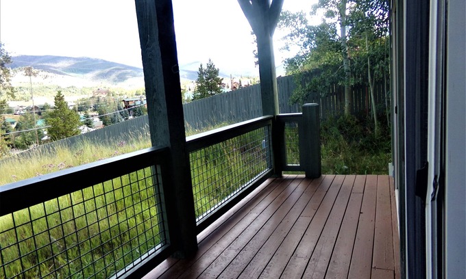 Dillon House | Anemone Townhome 3 Bed 3 Bath