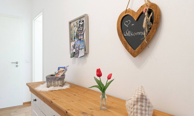 Germaringen Apartment | Anemone vacation apartment - 4 rooms, large balcony & alpine flair