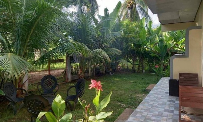 Siquijor House | Anerose homestay, Aleonas Room.