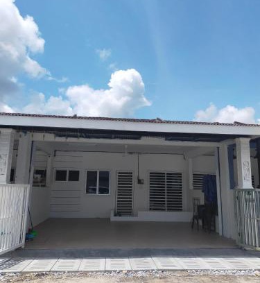 Tanjung Malim House | Angah Homestay