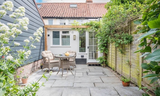 Wenhaston Apartment | Angel Cottage, Wenhaston. Nr Southwold and Minsmere