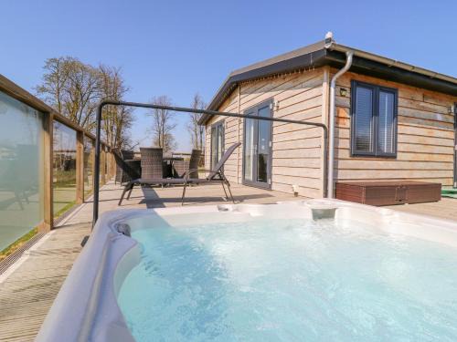 Fornham St Genevieve House | Angel Lodge - No 27