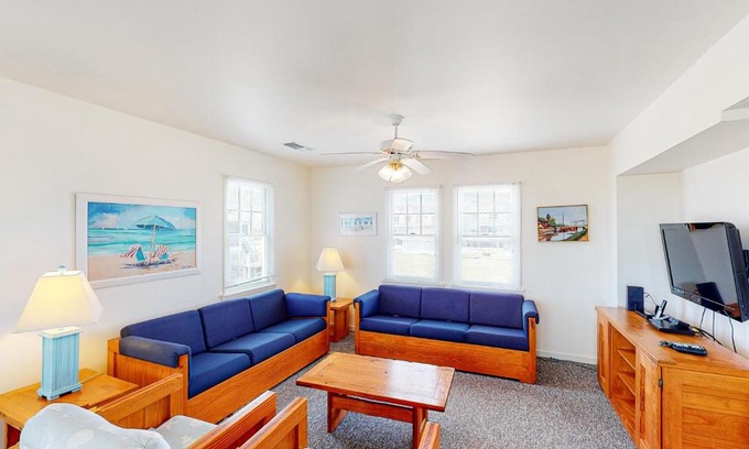Buxton House | Angelfish #1-CAC