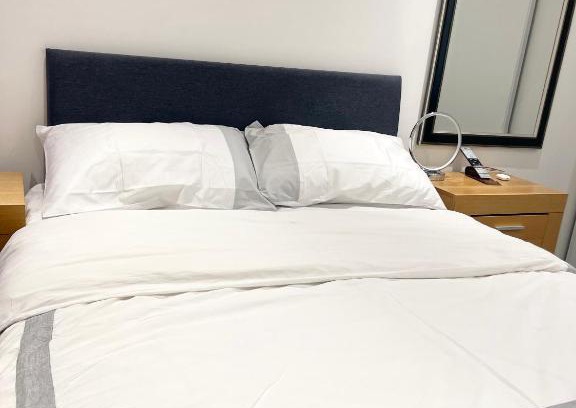 Luton Bed & Breakfast | ANGIE HOME