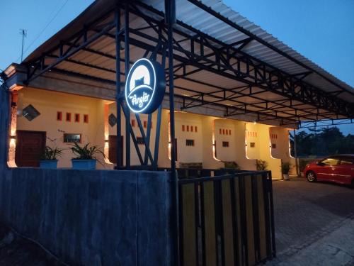 Kanigoro House | Angler Family Guest House