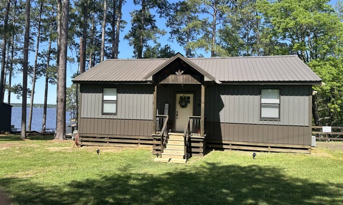 Zwolle Cabin | Angler Point Lake House Cottage
