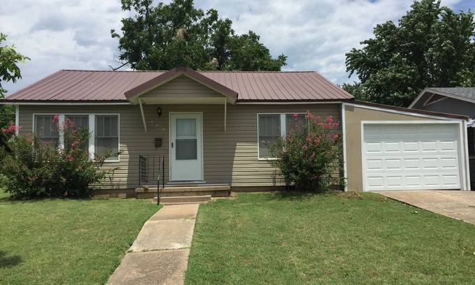 Eufaula House | Angler's Retreat near Eufaula Cove