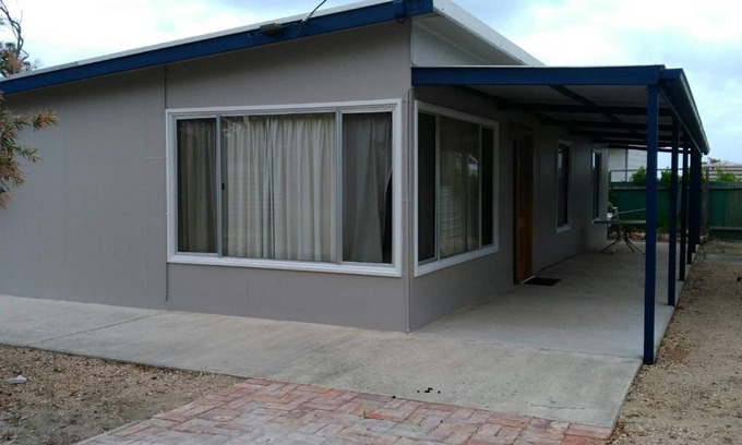 Wrenfordsley House | Anglers Anchorage - Baird Bay 50 kms from South of Streaky Bay in the west coast