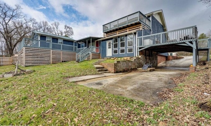Dayton Apartment | Anglers Paradise. Couples Retreat.