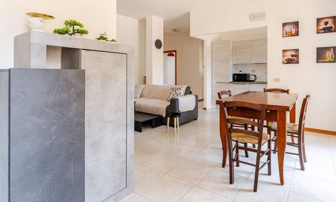 Borghesiana Apartment | Angolo di Roma. Climatizzato-Wi-Fi-Parking-Metro C