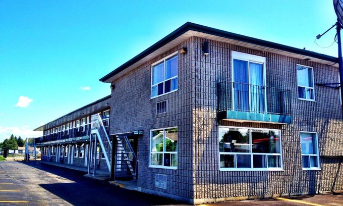 Angus Hotel | Angus Inn Motel