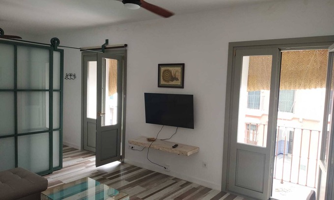 Carmona Apartment | ANIBAL'S REST Cozy apartment city center