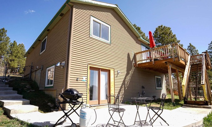 Durango Apartment | Animal Friendly Sunny Basement Suite near Durango