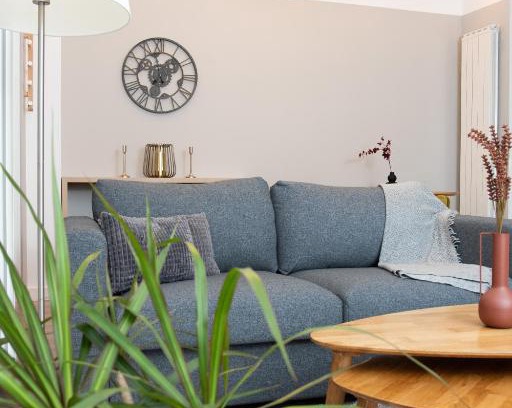 Sector 3 Apartment | Anise Apartment