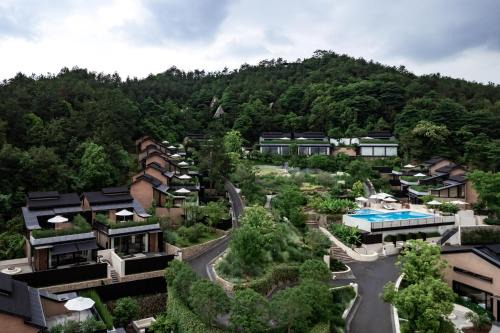 Anji Hotel | Anji ke gamer wild luxury Resort villa