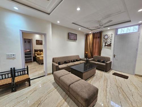Amritsar Apartment | Ankhi's Villa with Parking