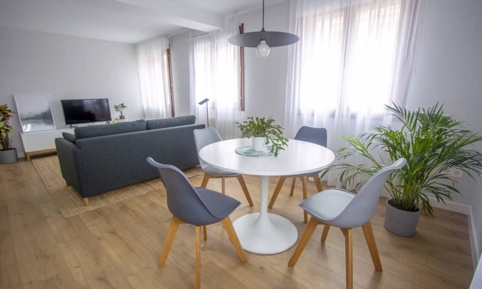Burgos Apartment | Anki - A Cuatro Pasos de la Catedral