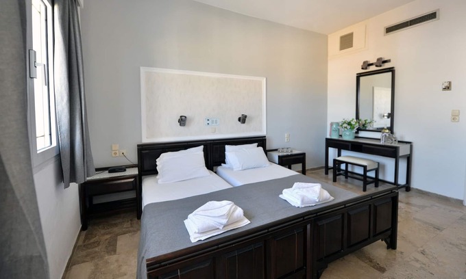 Vathianos Kampos Apartment | Anna Apartment 50 meters from the sea
