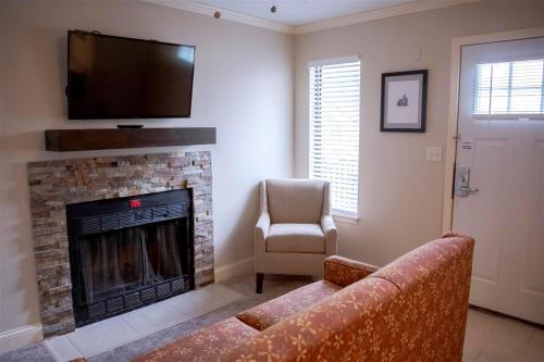 Lincoln Hotel | Annabell Gardens