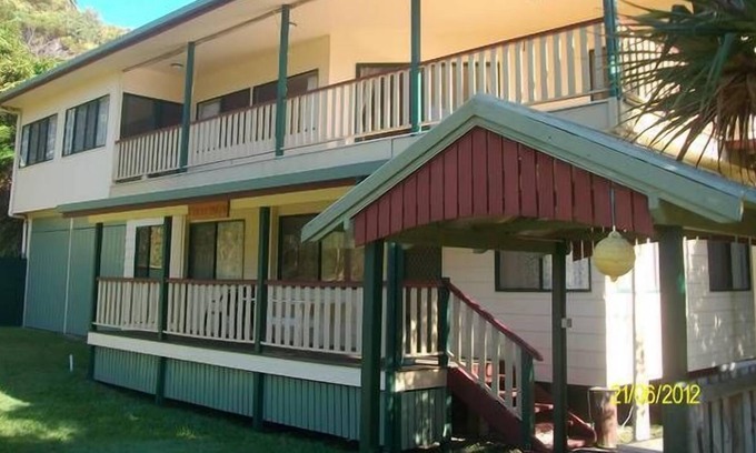 Happy Valley House | Annabell's Beachbreak Fraser Island