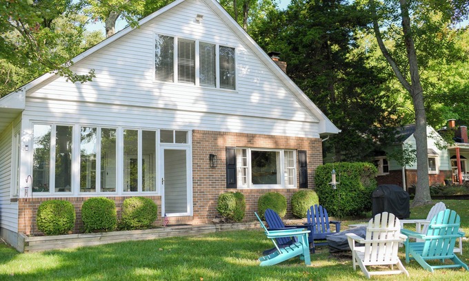 Annapolis House | Annapolis Charm - Waterfront Private Fishing Dock Pier Near Beach - Navy Academy