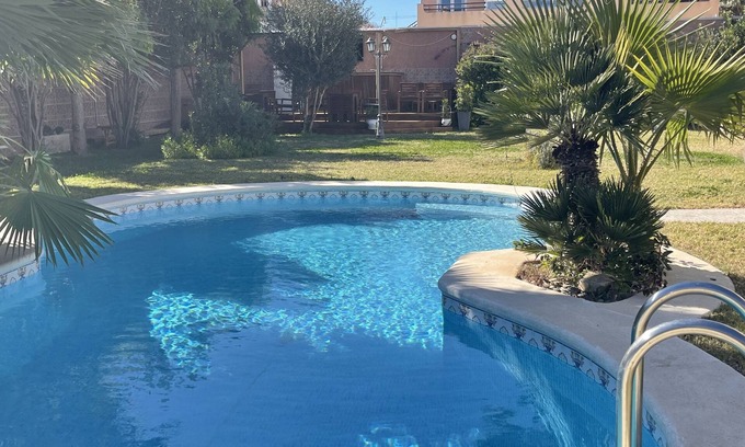Torrevieja Bed & Breakfast | Annas Garden