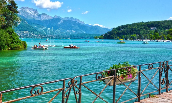 Novel Apartment | Annecy, Haute-Savoie