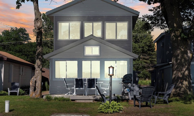 Gaylord House | Anni's Cozy Cottage located on Otsego Lake, Gaylord, Mi. with A/C