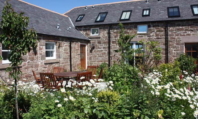Montrose Apartment | Anniston Farm Cottages