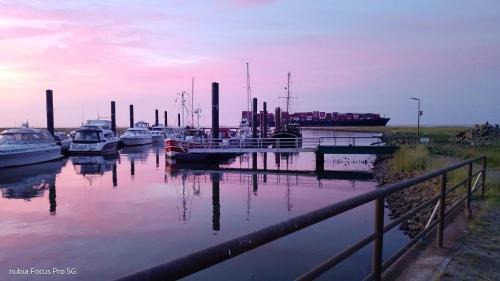 Cuxhaven Boat Rental | Anora