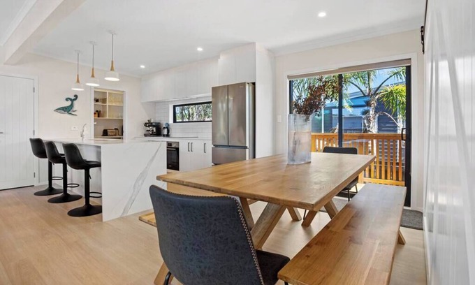 Waihi Beach House | Another on Leo! Summa