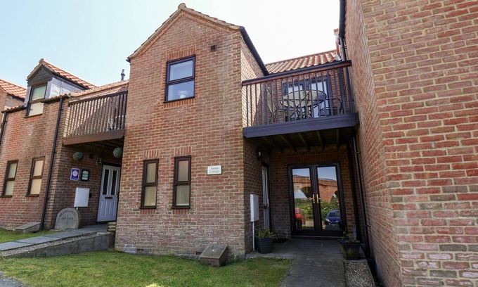 Ruswarp House | ANSTIS COTTAGE, family friendly, country holiday cottage in Whitby