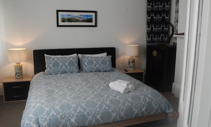 Stanley Bed & Breakfast | Ant on Monateric A beautifully renovated former Historic Bank & Grand House