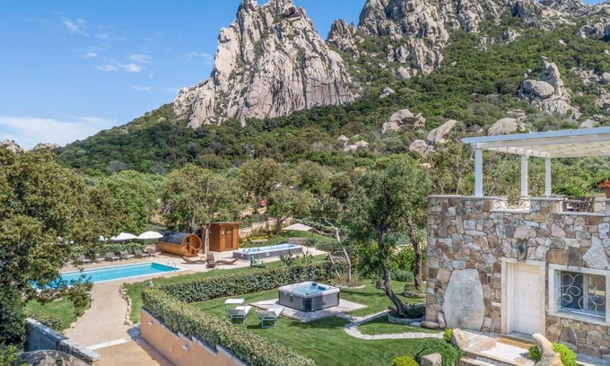 San Pantaleo House | Antica Fonte Holiday Homes