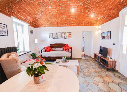 Aglie Apartment | Antico Loft di Famiglia in Centro Agliè