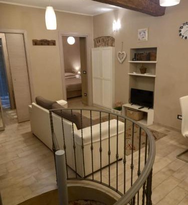Vercelli Apartment | Antico Vicolo - Appartamento Giulia