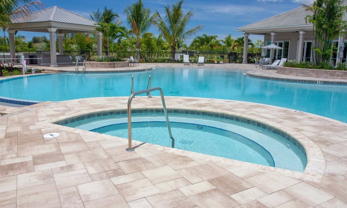 Naples Condo | Antilles Coach Home by Marco Island