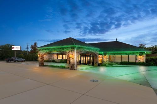 Antioch Hotel | Antioch Hotel & Suites