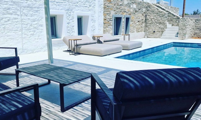 Antiparos Villa | Antiparos Homes - A beautiful holiday home with beach view for groups of 5