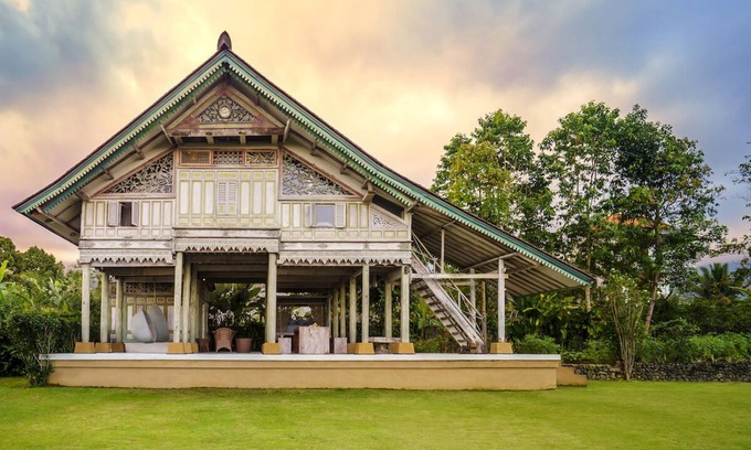 Penebel Villa | Antique house w Shala & Lush Nature View Jatiluwih