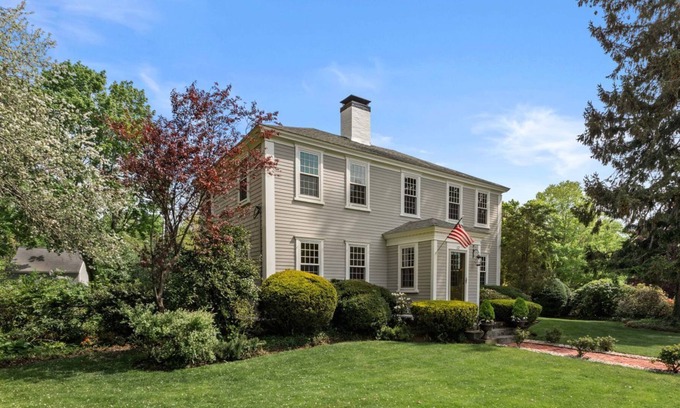 Duxbury House | Antique In Historic Shipbuilder District, 1 Acre, Gardens, Just Steps From Bay