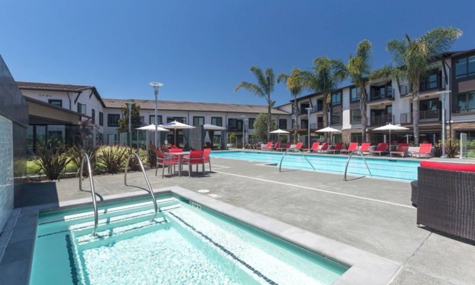 Morse Park Condo | Anton 1101 2BR – Family Stay w/Pool, Fire Pit & Gym