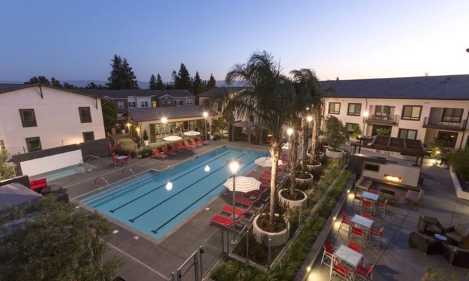 Morse Park Condo | Anton 1101 2BR Retreat – Poolside Comfort & More