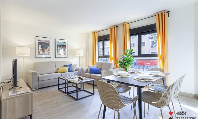 Atocha Apartment | Antonio Lopez XVI apartment in Madrid