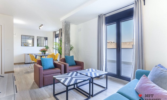 Atocha Apartment | Antonio Lopez XVII apartment in Madrid