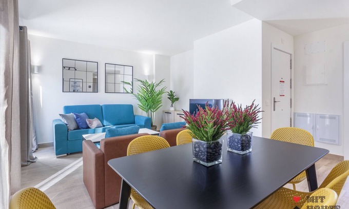 Atocha Apartment | Antonio Lopez XVIII apartment in Madrid